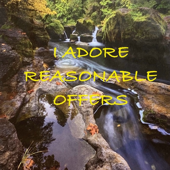 Make me a REASONABLE offer to consider🤔🥰 - Picture 1 of 1